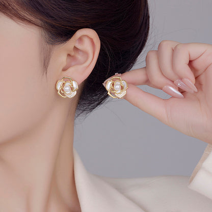 Natural Shell Flower Earrings: Fashionable, Light Luxury, Real Gold Plated